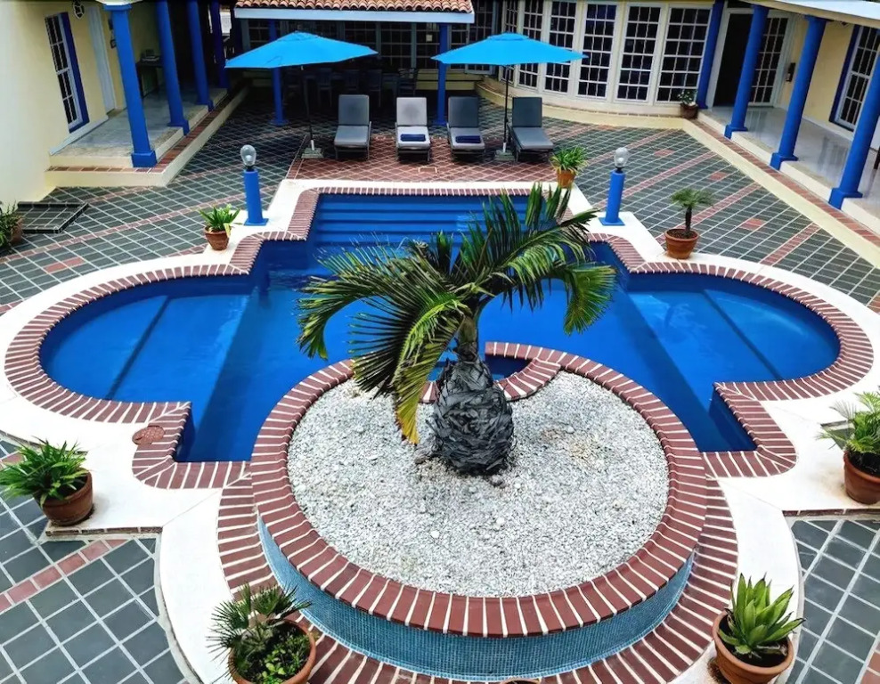 Howe Boutique Suites