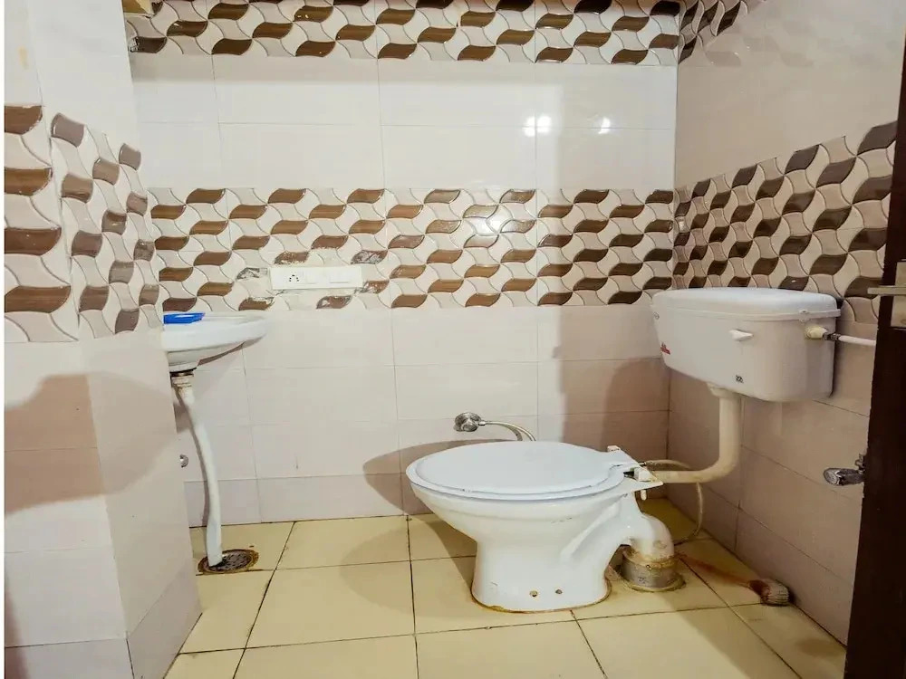 OYO 12395 Home Cozy 1BHK Near Mussoorie Bus Stand
