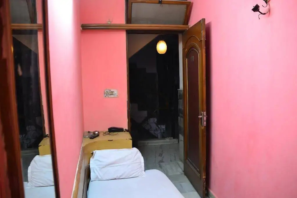Hotel Yes Please A Budget Friendly Guest House