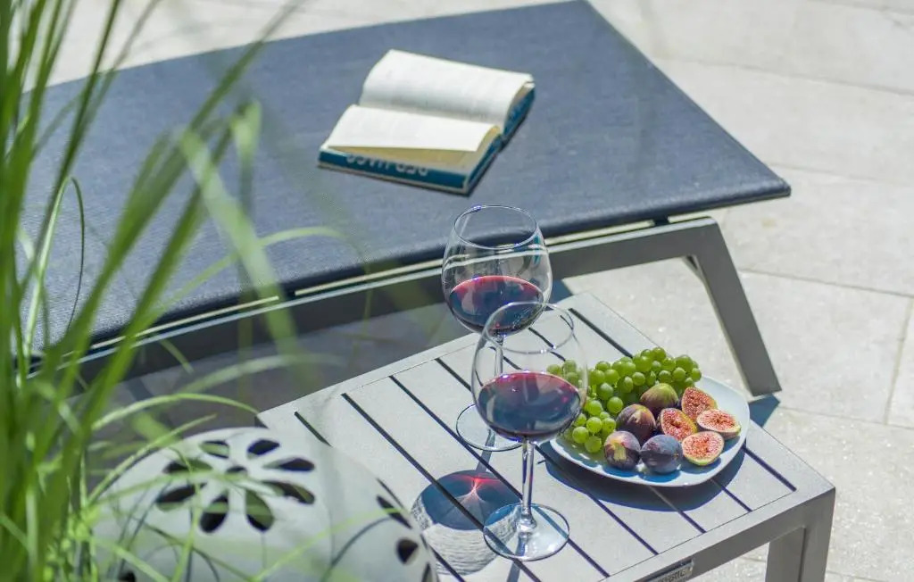 BIG Promotion, Villa Serenitas