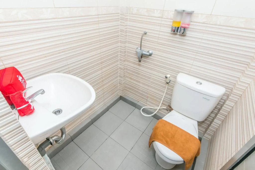 ZEN Rooms Basic Kuta Tegal Wangi