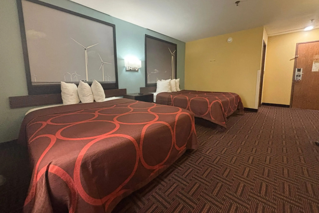 Super 8 by Wyndham Peoria