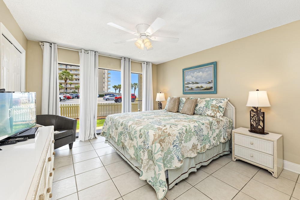 Seaside Beach & Racquet 2105