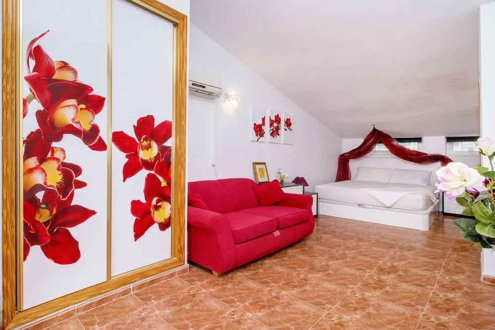 Espanatour Town House Ruslan