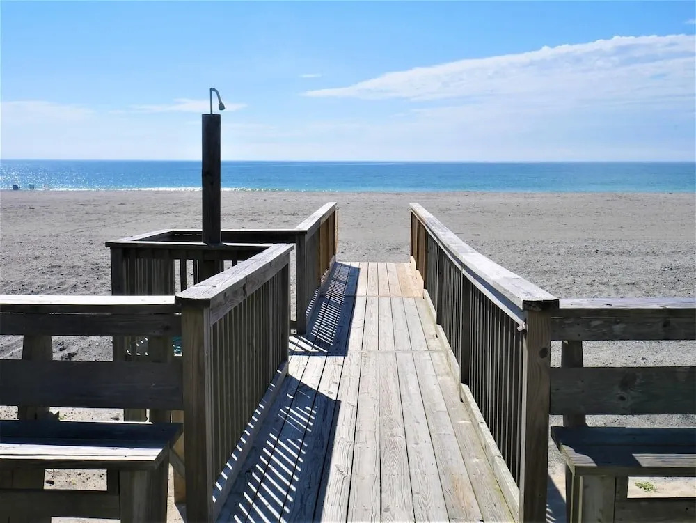Allston Pawleys Island - 4 Br Home