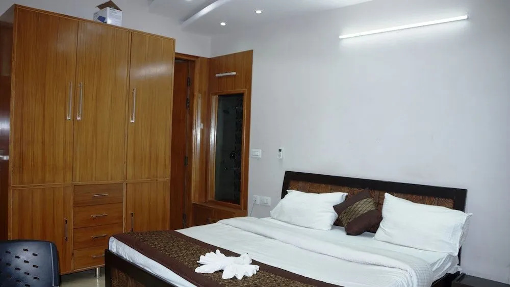 Maxfort Hospital Apartment