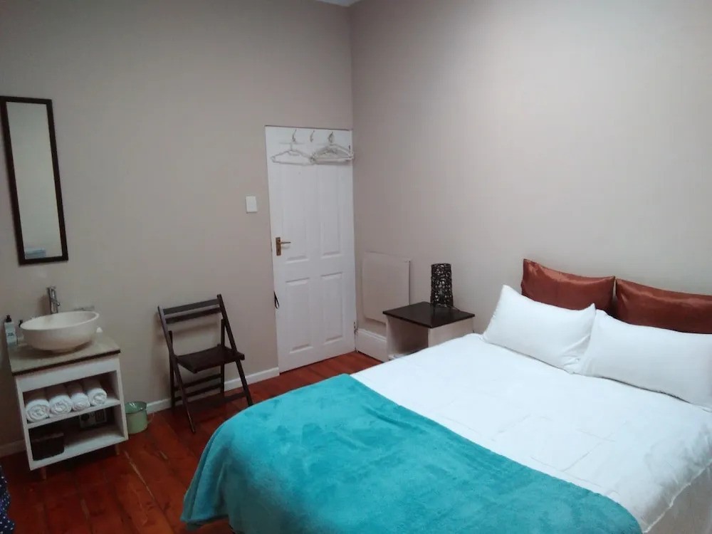 GuestHouse on Irvine