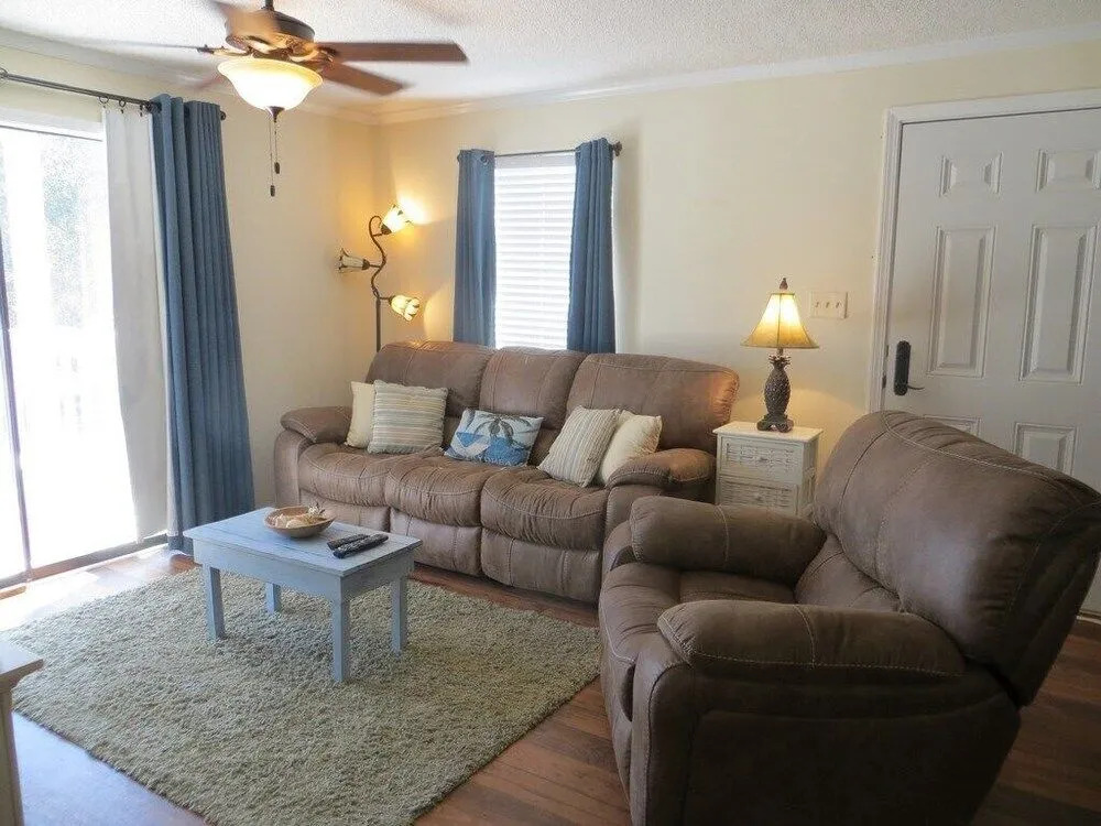 Romar Village 112 - 2 Br condo by RedAwning