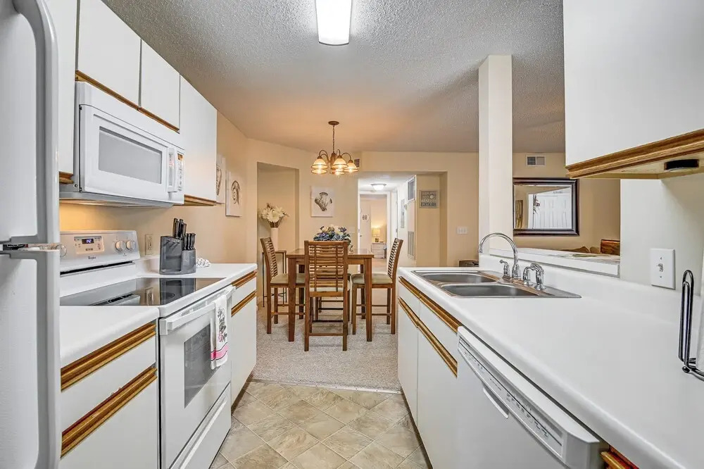 Pool Access & 2 Mi to Ocean: Myrtle Beach Condo!