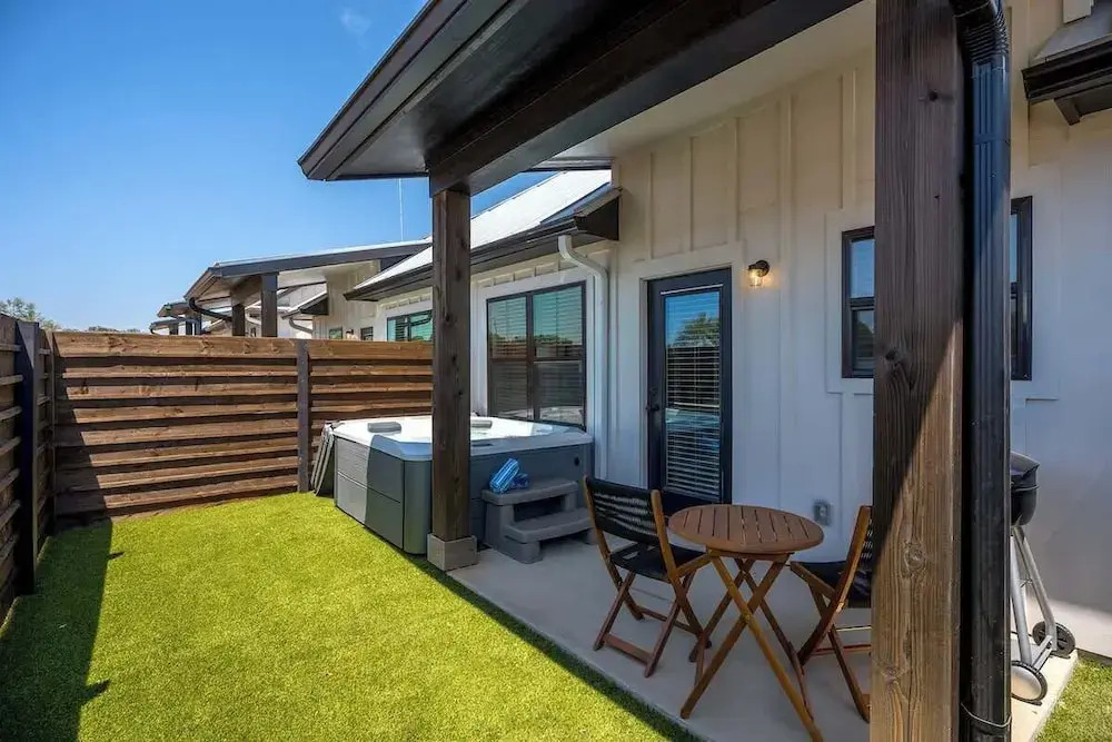 Lucille's Abode With Hot Tub