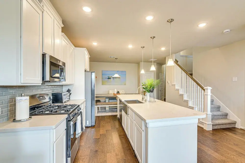 Welcoming Pasadena Home: 22 Mi to Downtown Houston