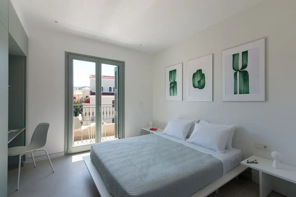 elegant stay centrally in Rethymno