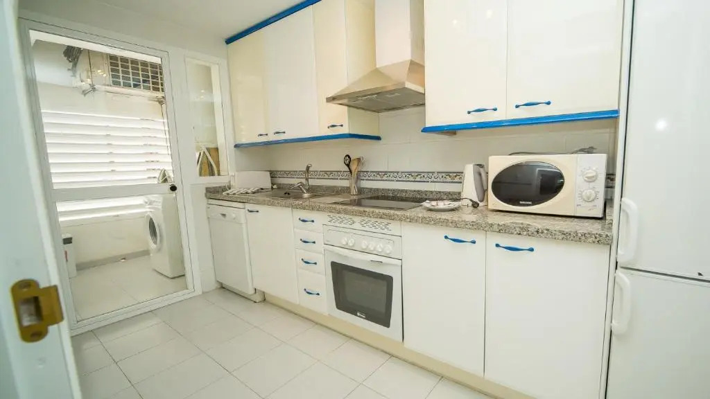 Marina Real 245