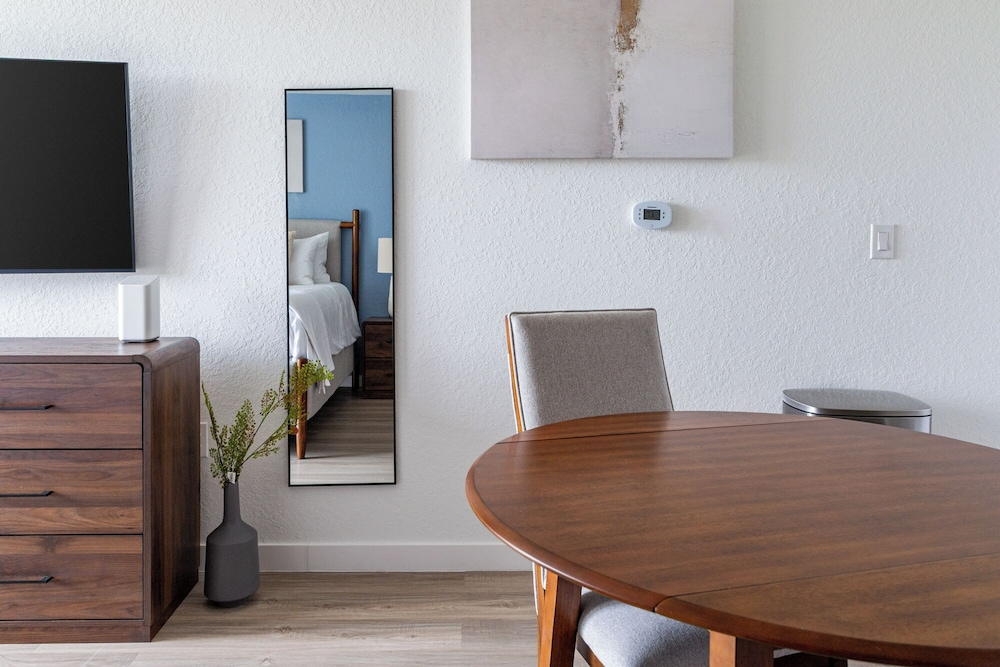 Landing Furnished Apartments near Golden Gate