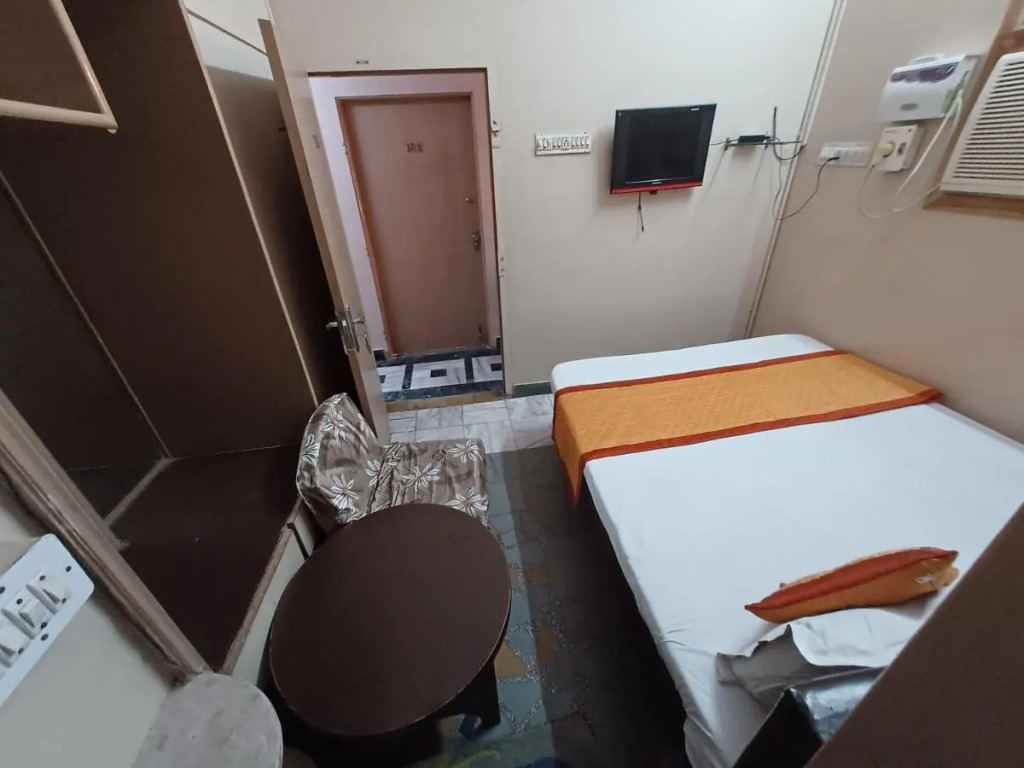 Kailash Hotel