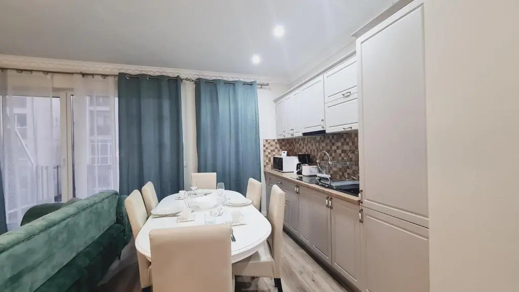 5* luxury near Avram Iancu sq New. Private parking