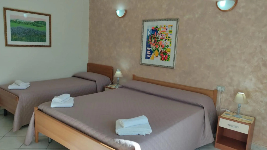 La Calabrese 2 bedroom apartment on the second floor-Vongola