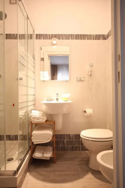 Inn Rhome St Peter