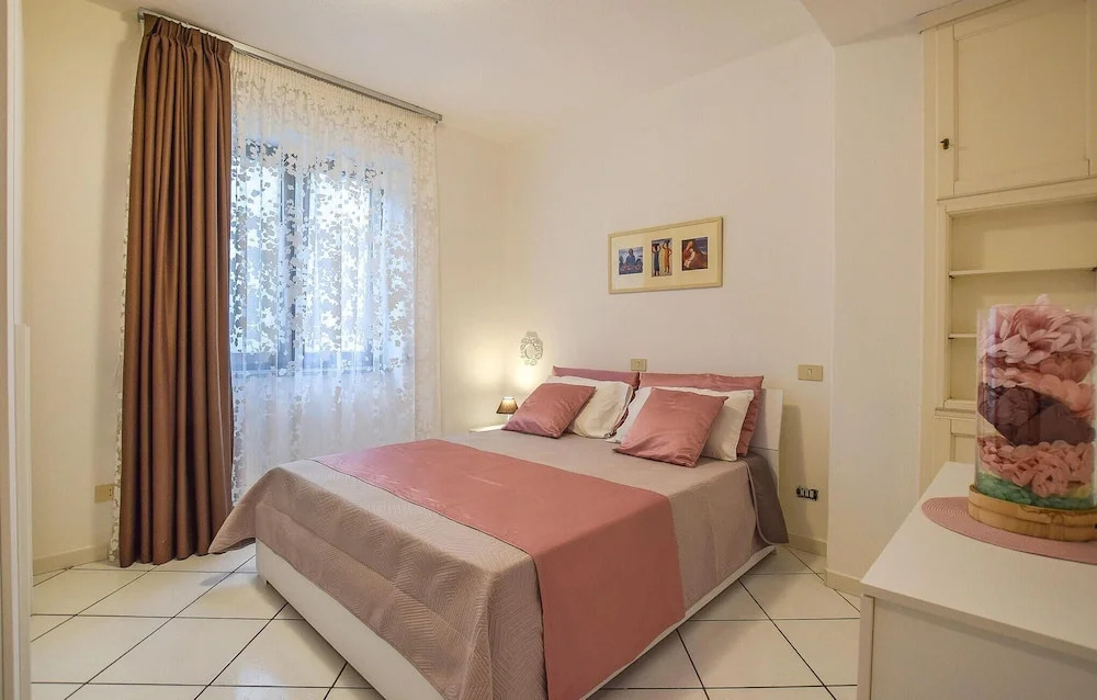Nice Apartment in Ischia With 3 Bedrooms and Wifi