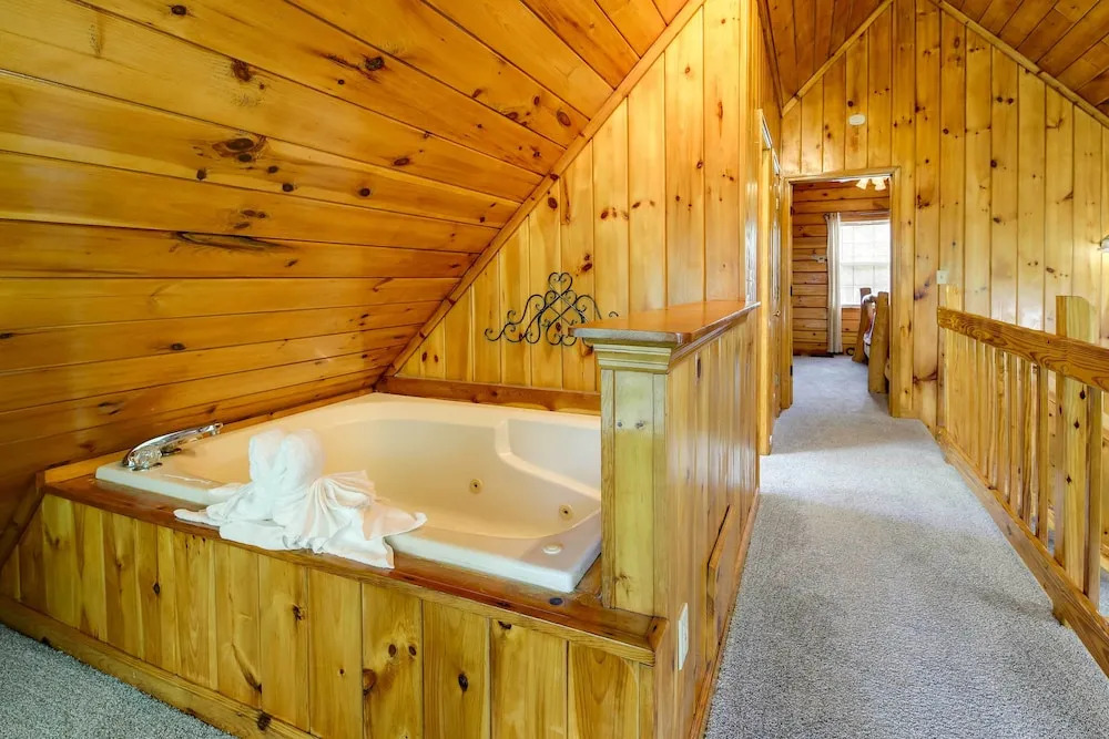 Sevierville Cabin w/ Hot Tub, Views & Pool Access!