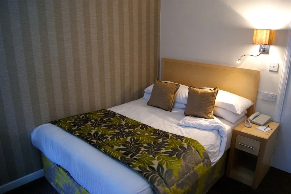 Selkirk Arms Hotel