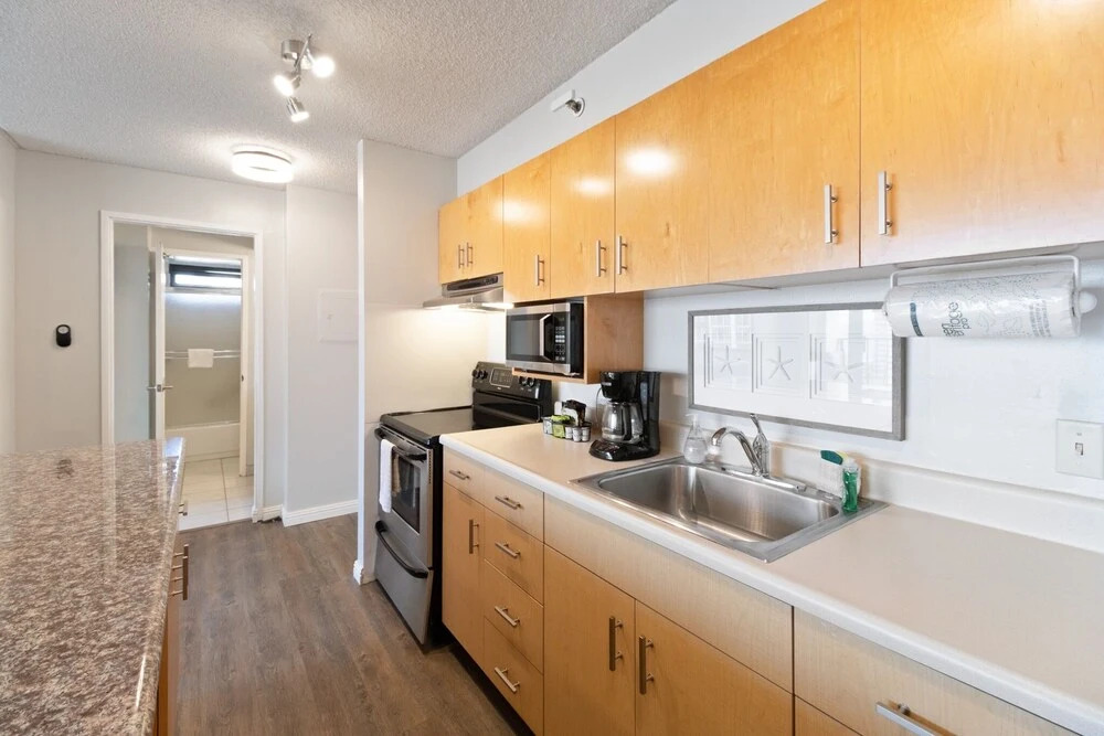Tower 2 Suite 1702 - Ffp 1 Bedroom Home by Redawning