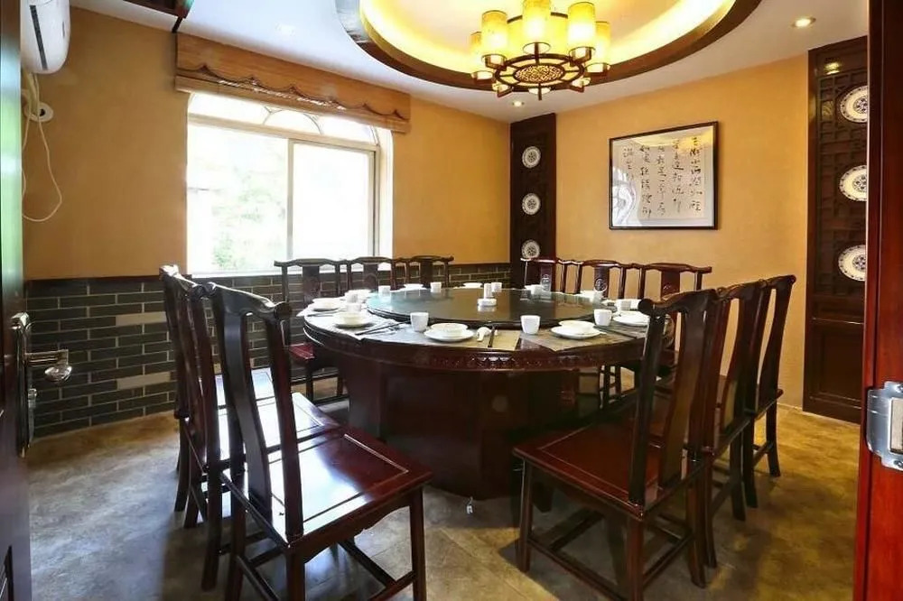 Lushang Tianjie Quick Hotel