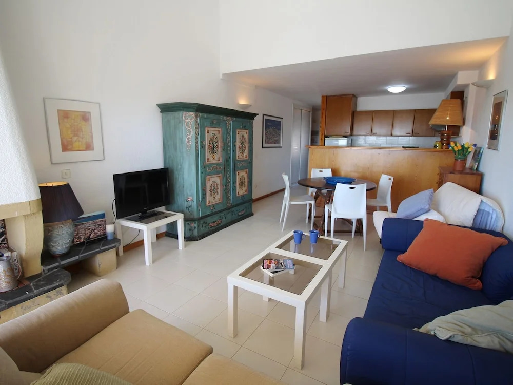 Apartment at the Canal With 2 Bedrooms Overlooking the Harbor and the sea