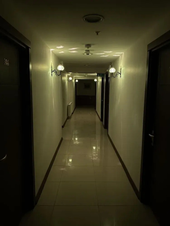 grand life hotel