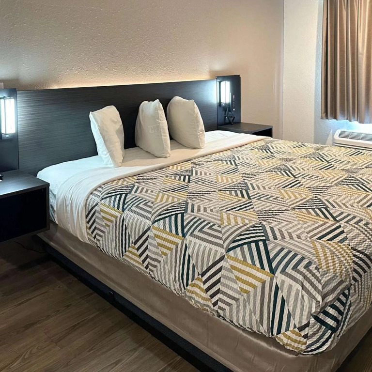 Motel 6-Pooler, GA - Savannah Airport