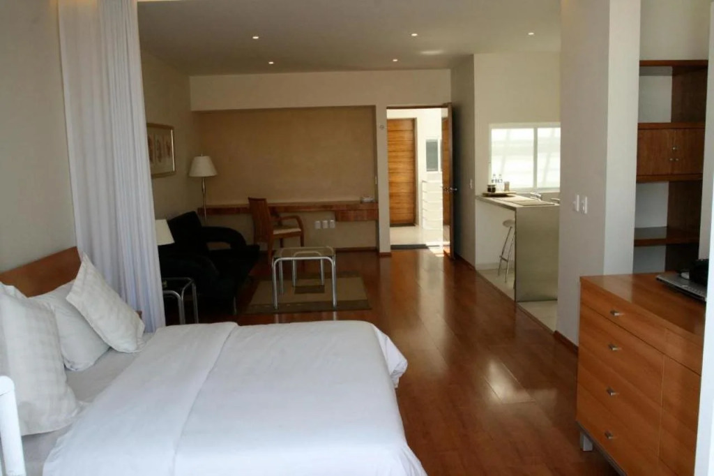 Lombardo Suites