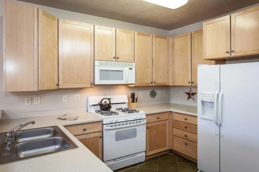 Crestview Condominiums by All Seasons Resort Lodging