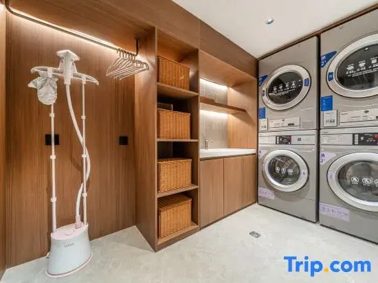Starway Hotel (Qingyang Government Service Center)