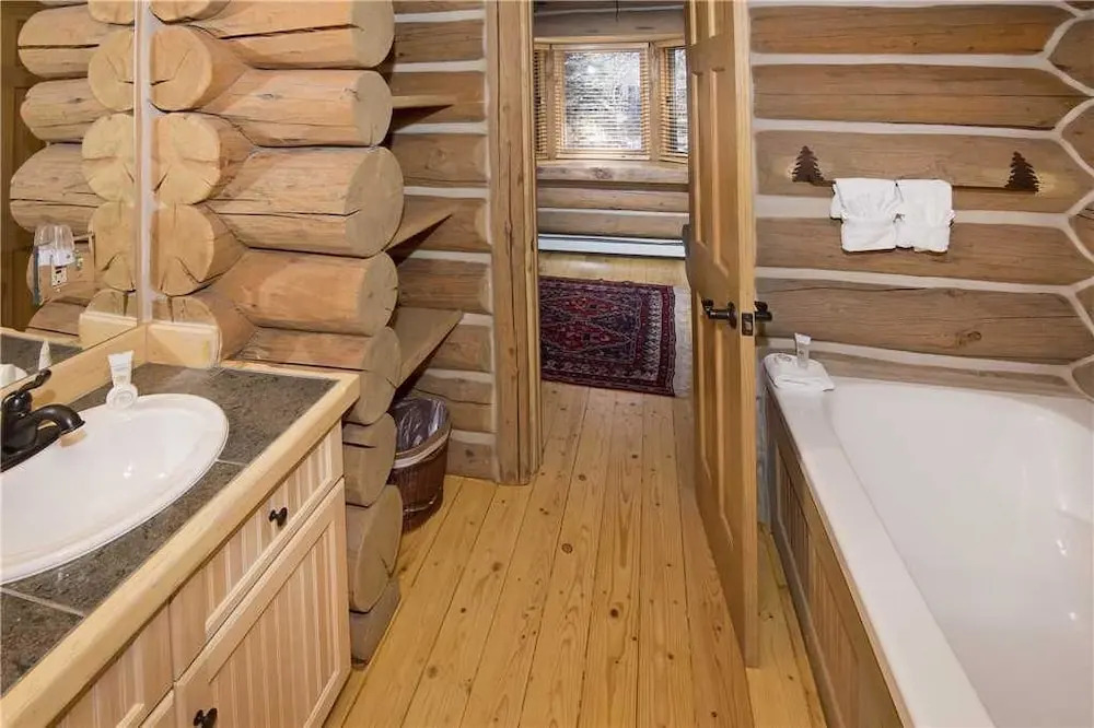 Lodges at Timber Creek # 12C 4 Bedrooms 3 Bathrooms Townhouse