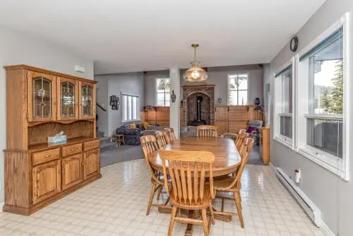 Sunset Peak - 3 Bed / 4 Bath Home