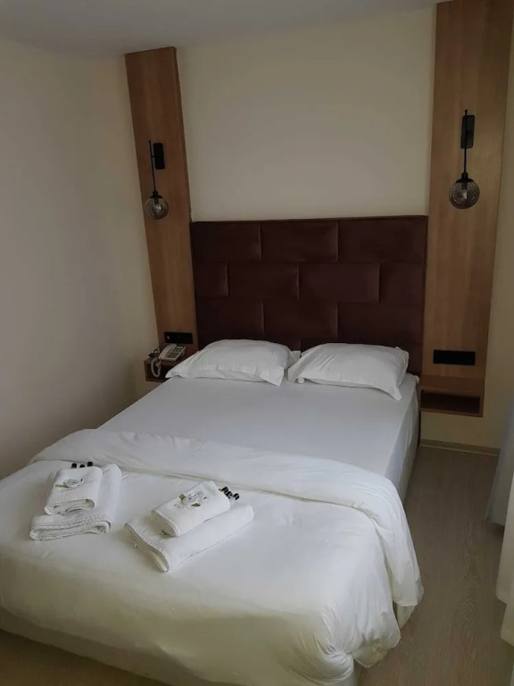 Sinopsis Resort Otel