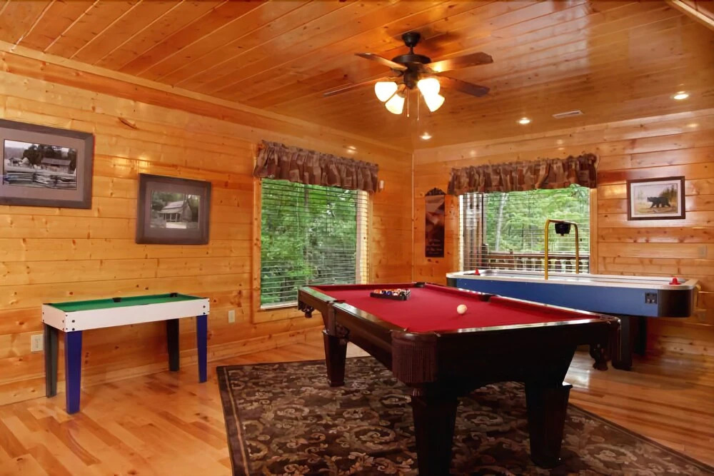 Together Again 2 Bedroom Home with Hot Tub