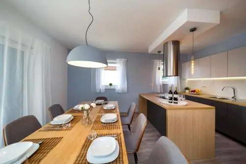 Luxury Villa Loma 2