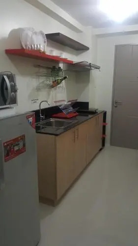 Taal View or LG Unit 1BR Wifi Near Sky Ranch