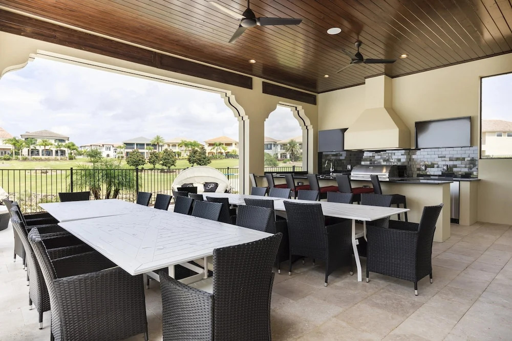12BR Reunion Pool Home 521 by OVRH