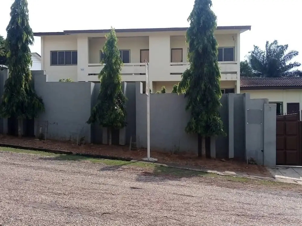 Green Glass Guest House