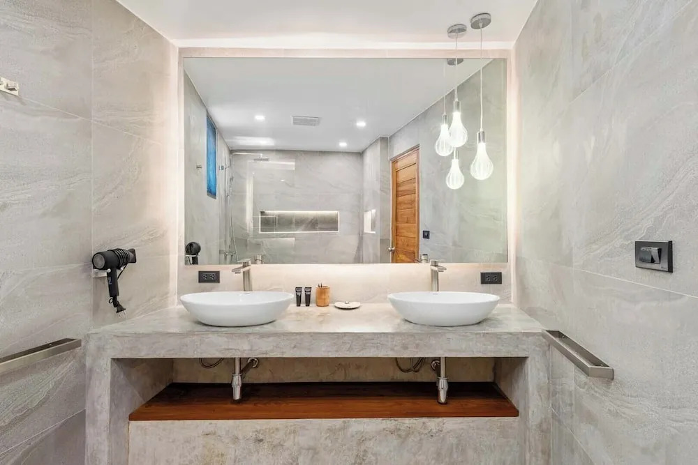 Serene Escape Balcony Villa in Chaweng KBR20