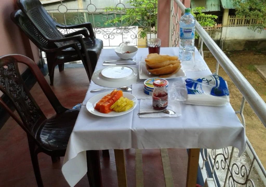 Luxman Guest House