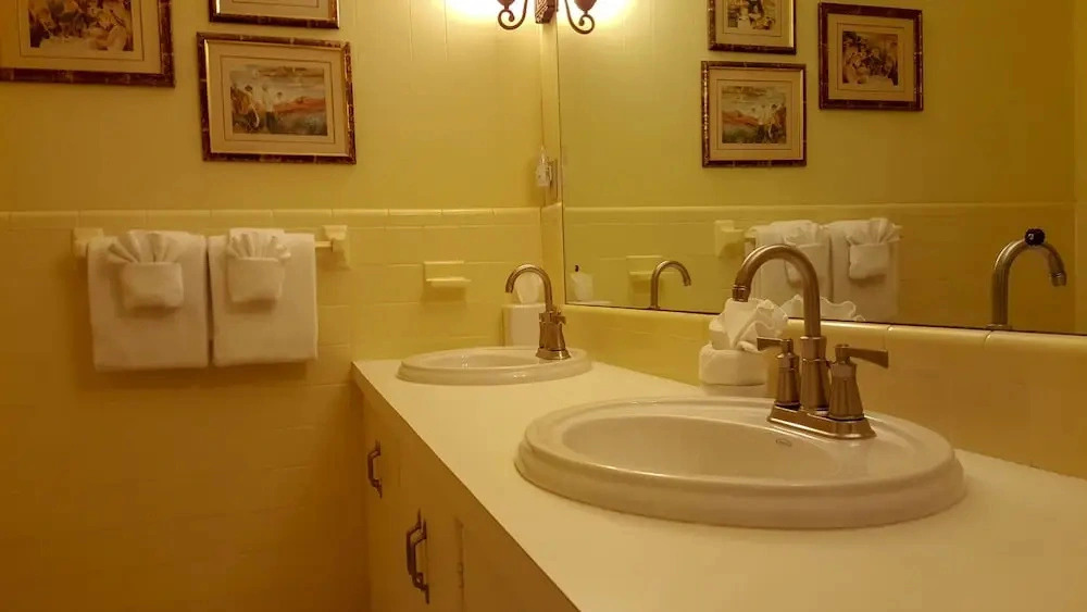 Andrew Morris House Bed and Breakfast
