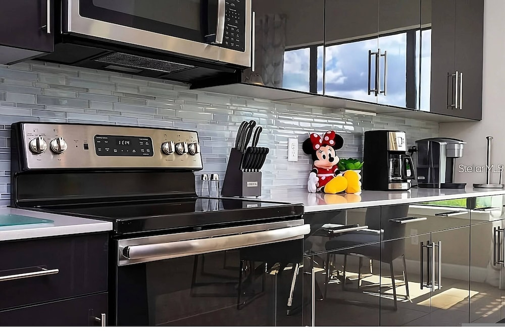 5BR Family Home w Private Pool Near Disney