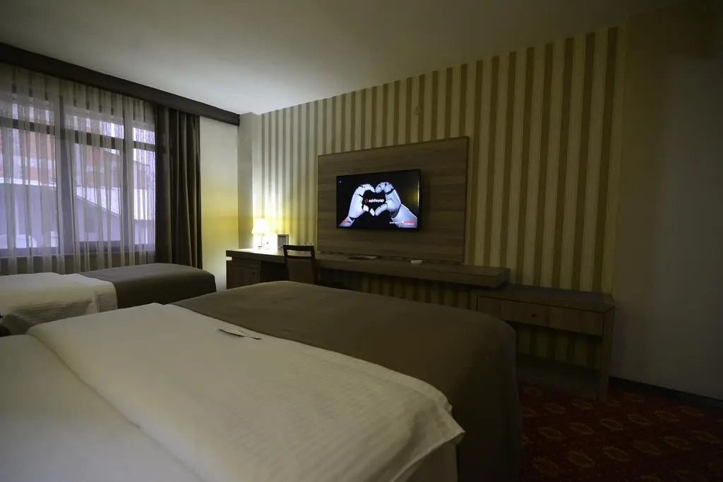 Хизель Отель