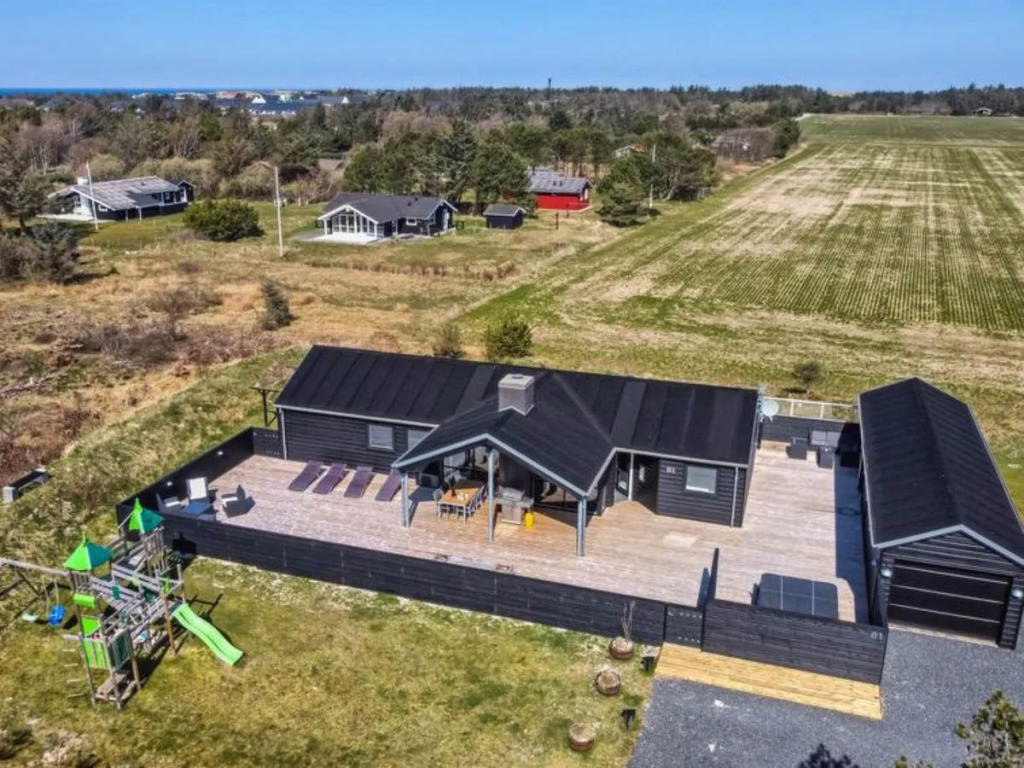 "Bedri" - 1.1km from the sea in NW Jutland