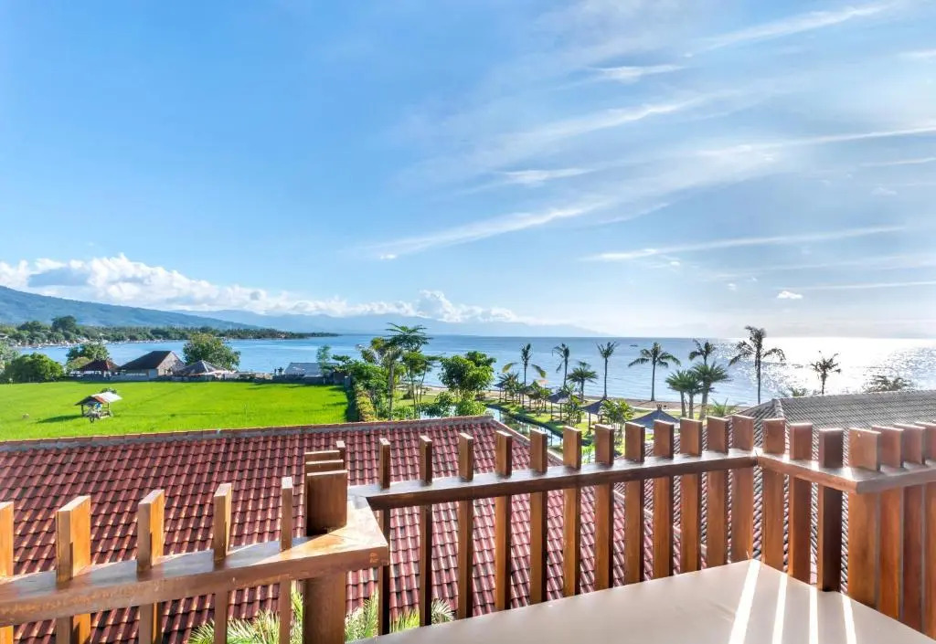 Lovina Beach Club & Resort