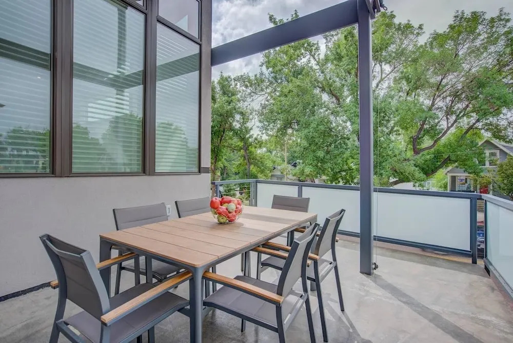 3BR Modern Marveldowntown Customprivate Balcony