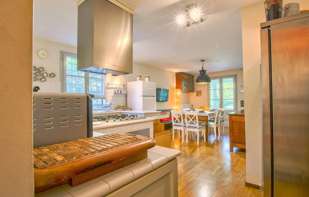 4 Bedroom Pet Friendly Home In Larciano